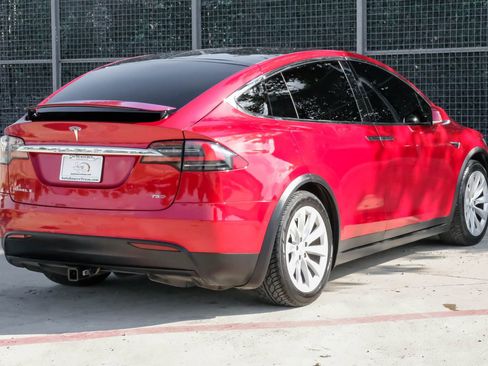 Used 2017 Tesla Model X 75D AWD/4WD image 8