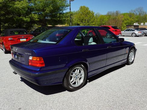 Used 1997 BMW 328i Sedan RWD image 9