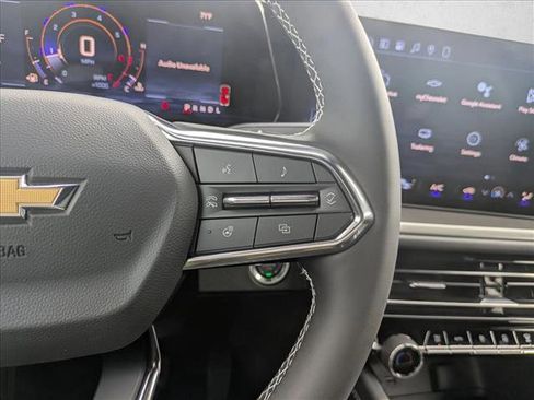 New 2026 Chevrolet Traverse LT image 15