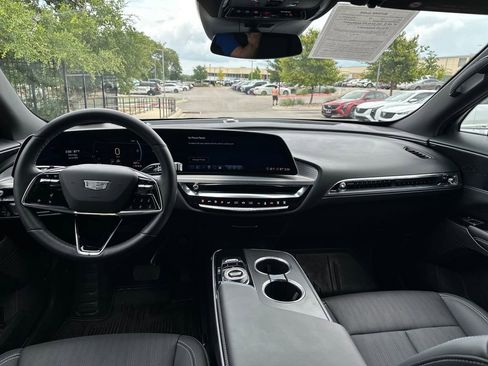 Used 2024 Cadillac Lyriq Sport RWD image 28