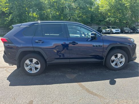 Used 2025 Toyota RAV4 XLE w/ Convenience Package AWD/4WD image 5
