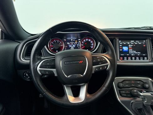 Used 2018 Dodge Challenger SXT Plus image 4