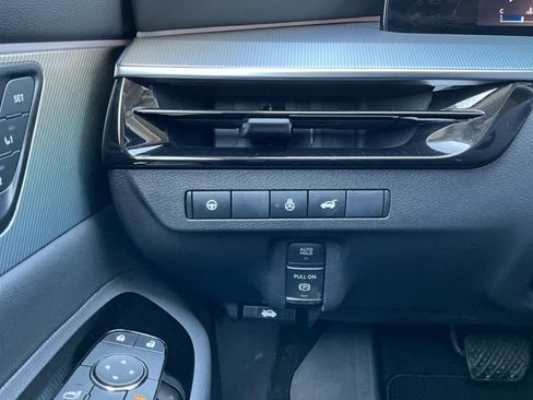 Used 2025 Nissan Murano SL AWD/4WD image 18