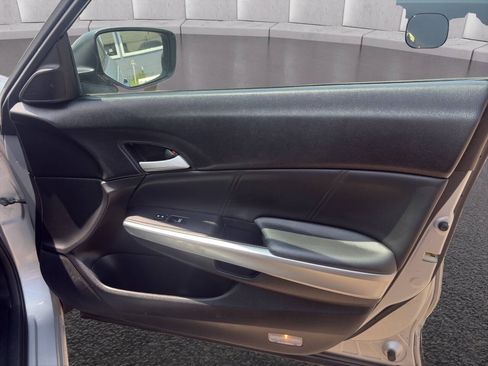 Used 2013 Honda Crosstour EX-L image 16