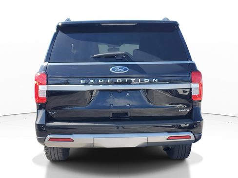 Used 2024 Ford Expedition Max XLT image 5