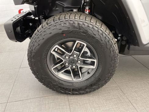 New 2026 Jeep Gladiator Mojave AWD/4WD image 8