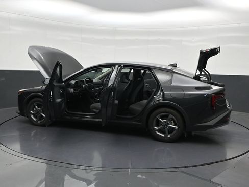 Used 2025 Kia K4 FWD image 35