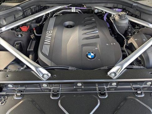 Used 2025 BMW X7 xDrive40i w/ M Sport Package image 17