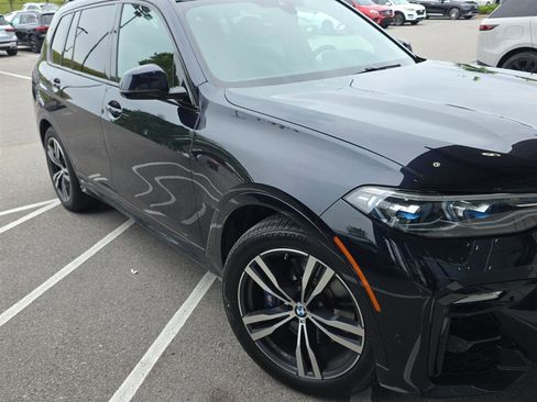 Used 2020 BMW X7 M50i w/ Luxury Seating Package AWD/4WD image 20