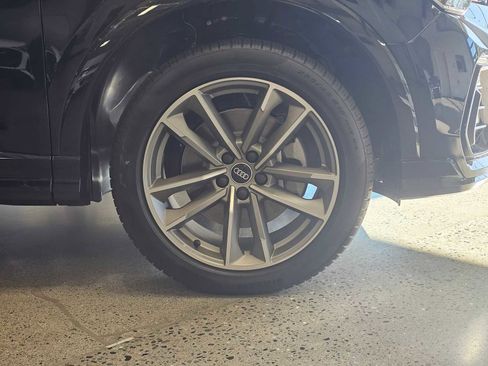 New 2025 Audi Q3 2.0T Premium image 9