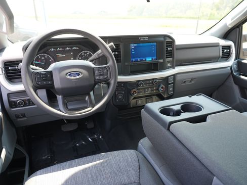New 2026 Ford F250 XLT w/ FX4 Off-Road Package AWD/4WD image 26
