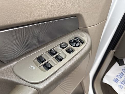 Used 2008 Dodge Ram 1500 Truck ST image 38