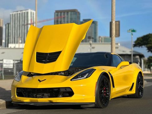 Used 2015 Chevrolet Corvette Z06 w/ 3LZ Preferred Equipment Group image 11