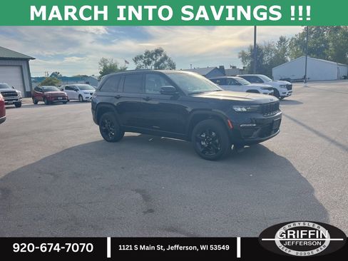 New 2025 Jeep Grand Cherokee Limited w/ Luxury Tech Group II image 7