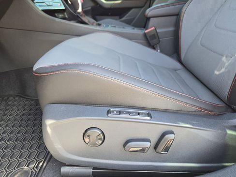 Used 2026 Volkswagen Jetta GLI Autobahn FWD image 24