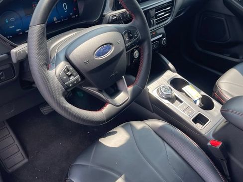 Used 2025 Ford Escape ST-Line Elite w/ Premium Technology Package AWD/4WD image 6