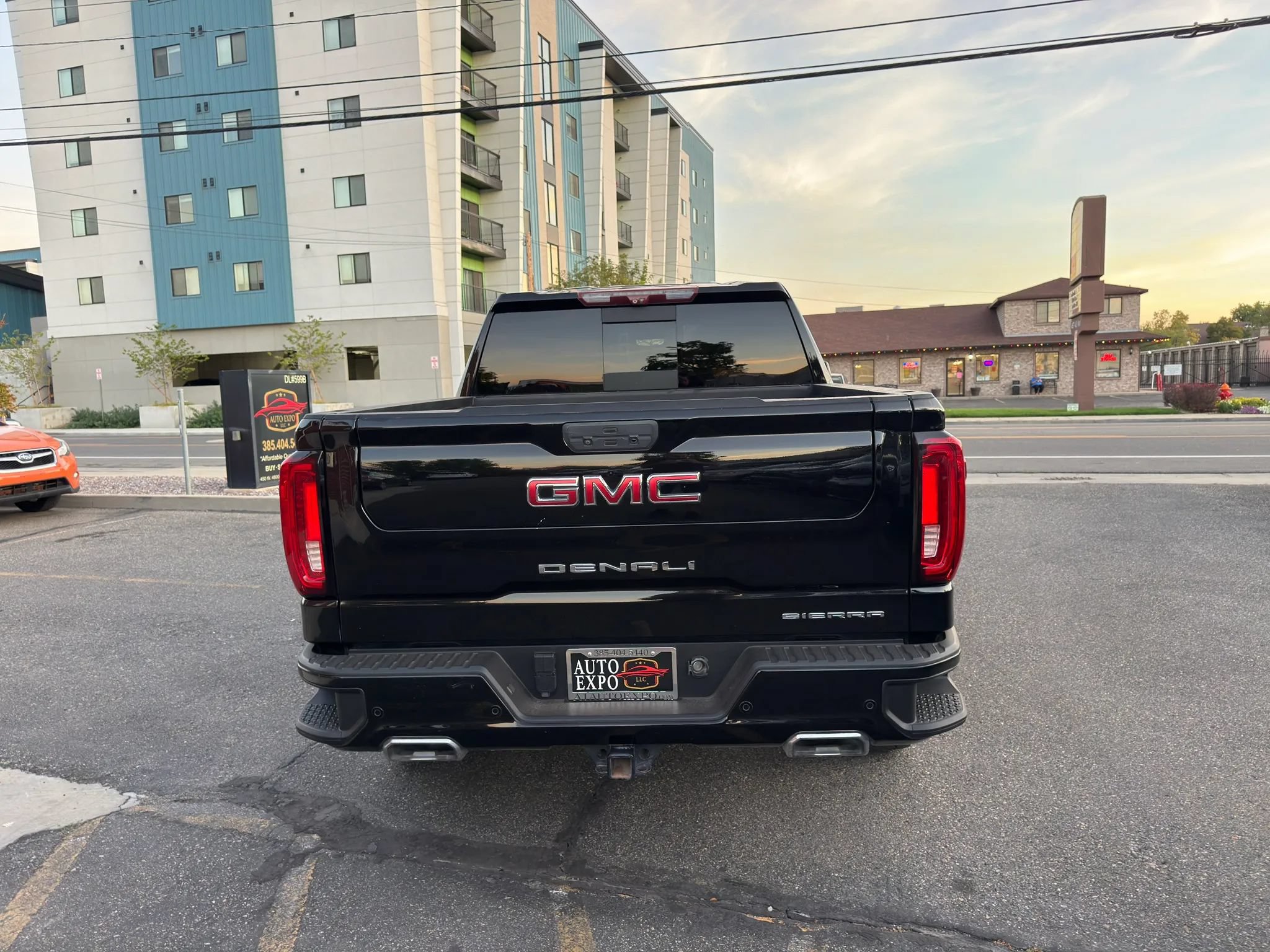 Used 2020 GMC Sierra 1500 Denali w/ Technology Package AWD/4WD image 6