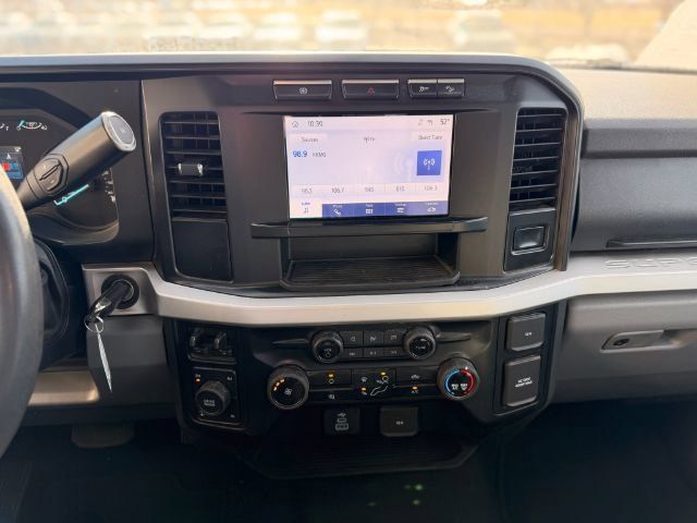 Used 2024 Ford F250 XLT w/ FX4 Off-Road Package AWD/4WD image 28
