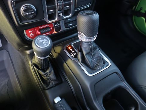 New 2026 Jeep Gladiator Mojave AWD/4WD image 9