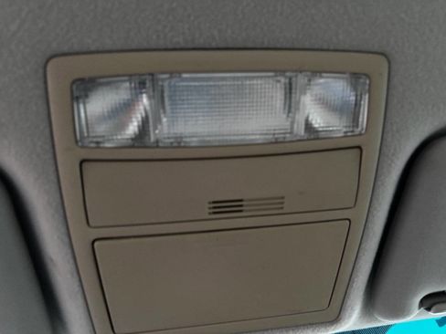 Used 2011 Toyota Camry LE image 53