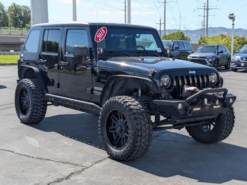 Used 2018 Jeep Wrangler Unlimited Sport S AWD/4WD image 7