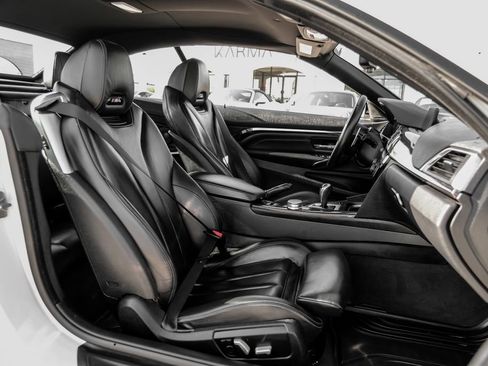 Used 2018 BMW M4 Convertible RWD image 44
