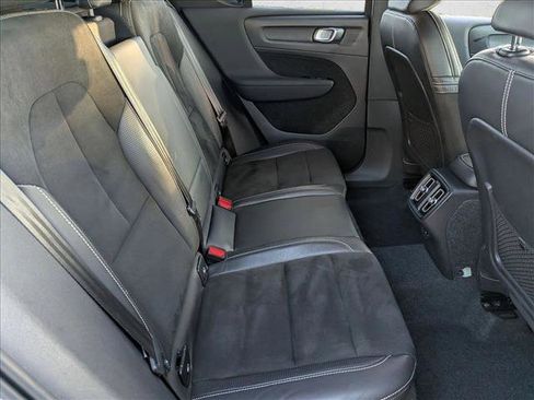 Used 2021 Volvo XC40 T5 R-Design AWD/4WD image 18