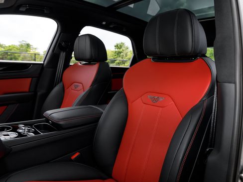 New 2026 Bentley Bentayga AWD/4WD image 29