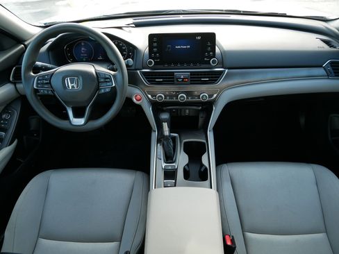 Used 2019 Honda Accord LX image 10