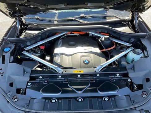 New 2026 BMW X5 xDrive50e w/ Premium Package AWD/4WD image 29
