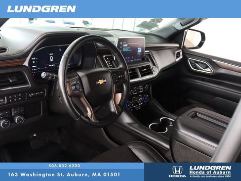 Used 2024 Chevrolet Tahoe High Country AWD/4WD image 8