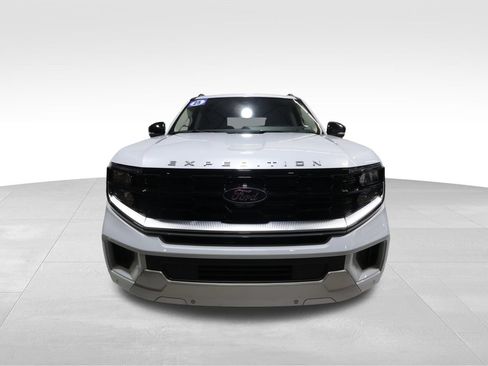 Used 2025 Ford Expedition Platinum AWD/4WD image 7