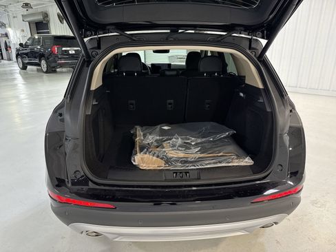 New 2026 Lincoln Corsair Premiere FWD image 27