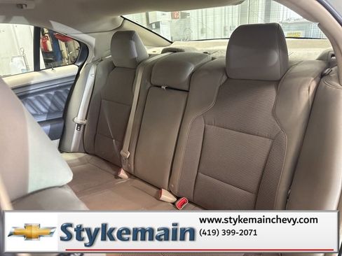 Used 2012 Ford Taurus SEL image 22