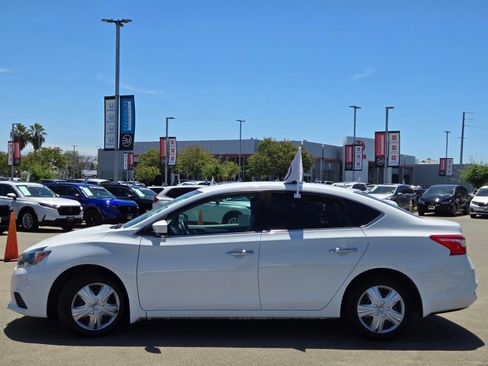 Used 2019 Nissan Sentra S FWD image 4