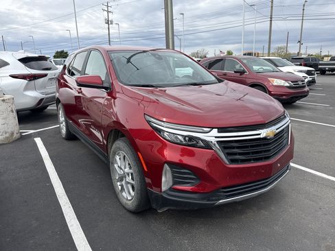 Used 2023 Chevrolet Equinox LT AWD/4WD image 6
