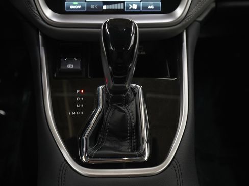 Used 2025 Subaru Outback Limited image 19