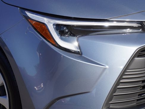 Used 2026 Toyota Corolla LE FWD image 3