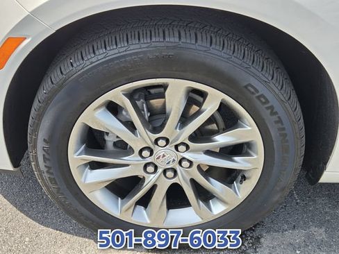 Used 2024 Buick Enclave Avenir w/ Avenir Technology Package FWD image 18