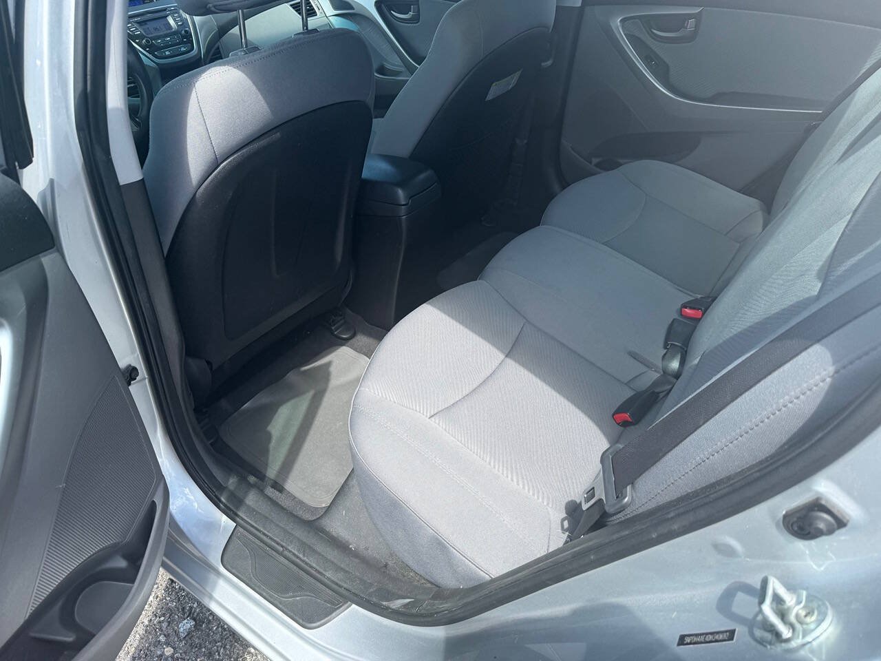 Used 2013 Hyundai Elantra GLS w/ Preferred Pkg FWD image 12