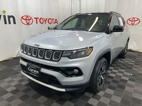 Used 2025 Jeep Compass Limited image 3