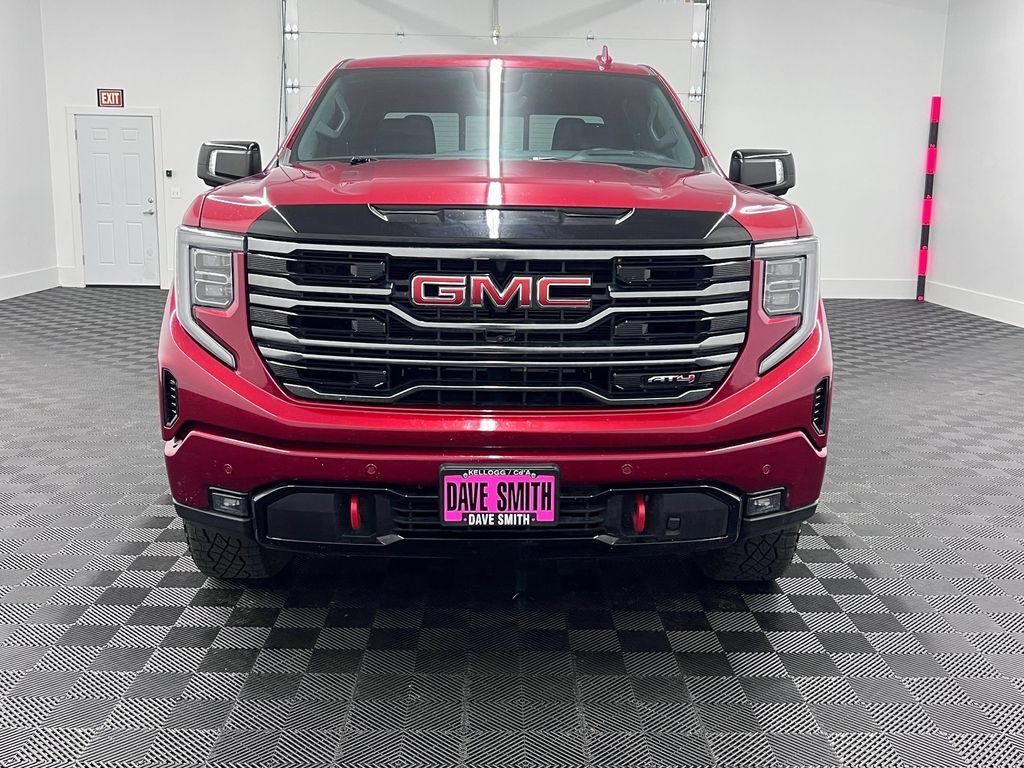 Used 2025 GMC Sierra 1500 AT4 w/ AT4 Premium Package AWD/4WD image 6