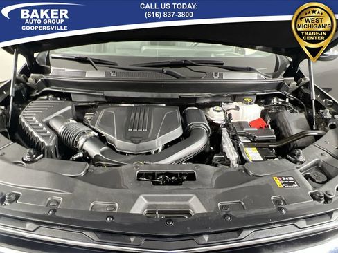 Certified 2025 Chevrolet Traverse LT w/ Sun and Wheel Package image 32