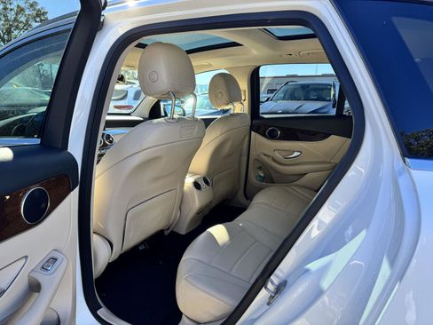 Used 2018 Mercedes-Benz GLC 300 GLC 300 image 17