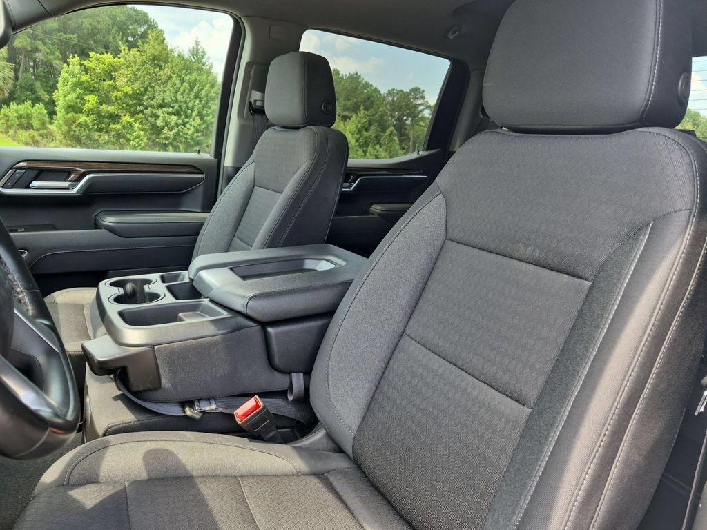 Used 2025 Chevrolet Silverado 1500 LT RWD image 15
