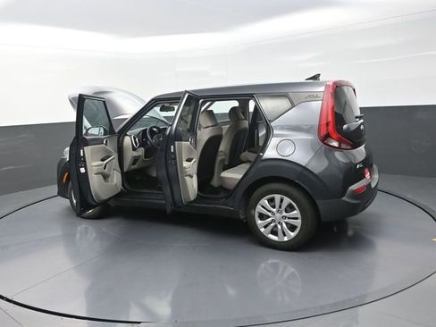 Used 2021 Kia Soul LX FWD image 8