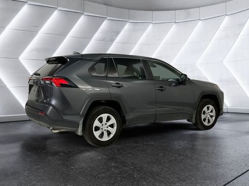 Used 2025 Toyota RAV4 LE AWD/4WD image 4