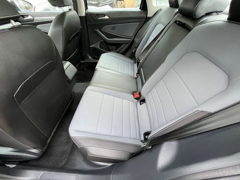 Used 2025 Volkswagen Jetta SE image 25