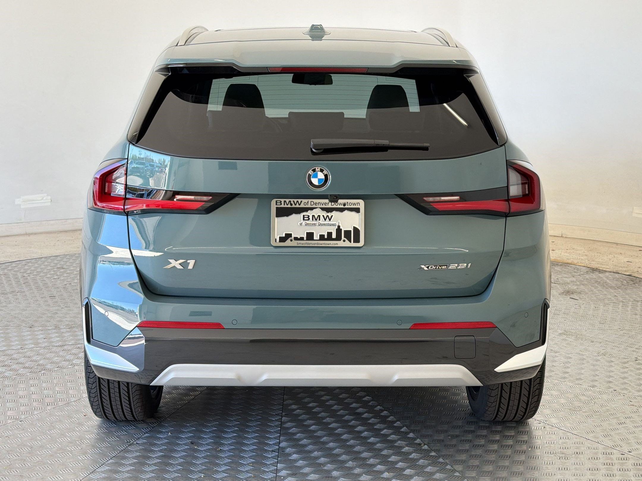New 2026 BMW X1 xDrive28i w/ Technology Package AWD/4WD image 10