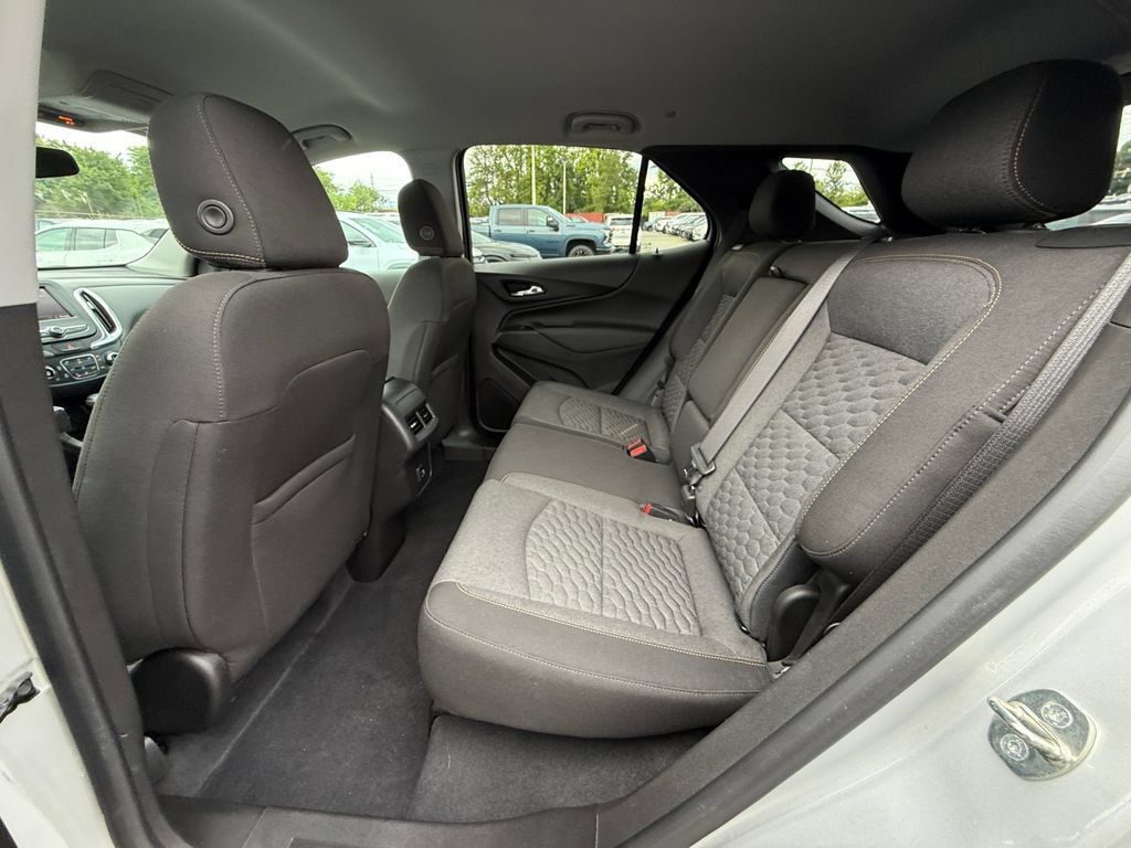 Used 2021 Chevrolet Equinox LT AWD/4WD image 22